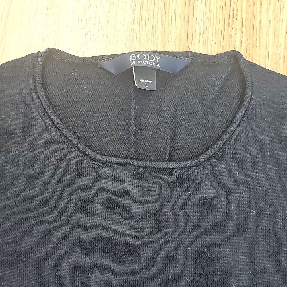 Victoria’s Secret Long Sleeve Sweater. Body By Victoria. Large